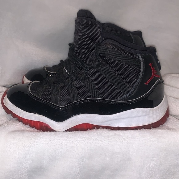 Jordan Retro 11 Bred Hightops - Picture 3 of 7
